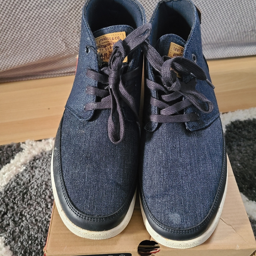 Levi's Men Shoes size 11